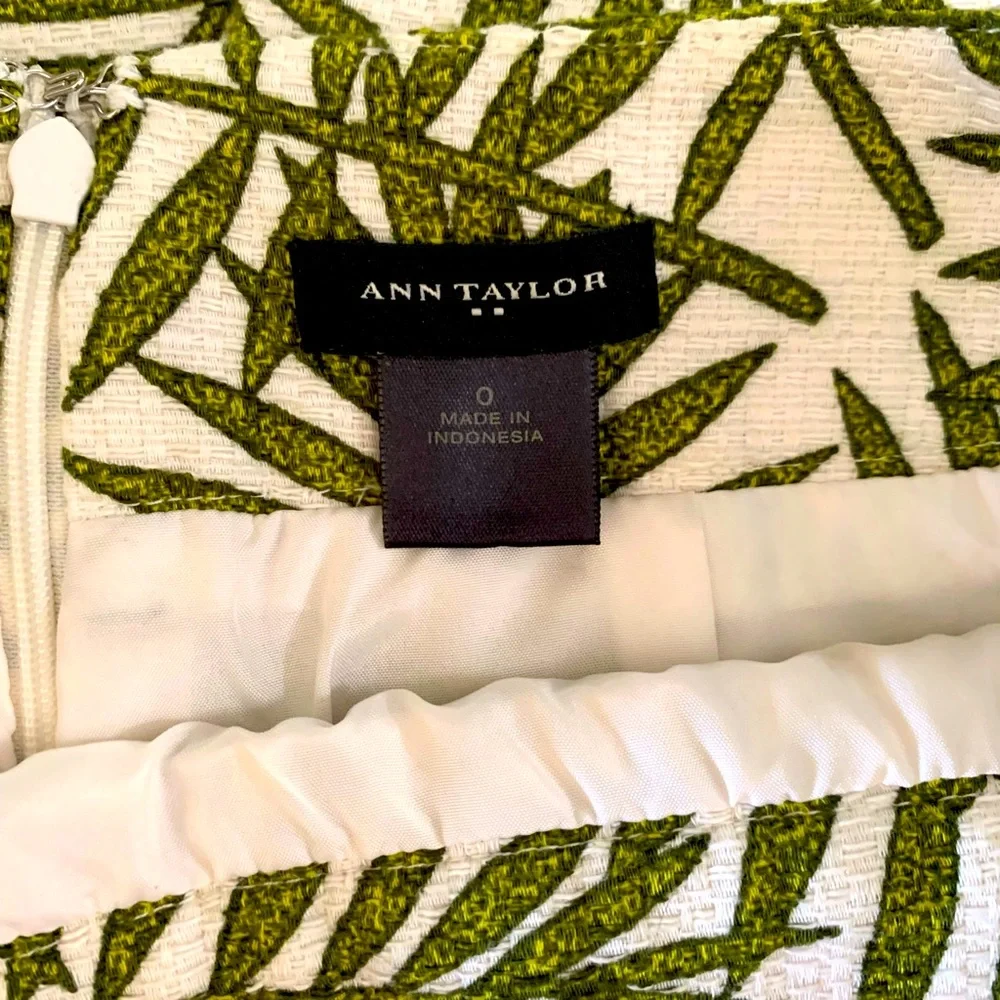 Ann Taylor skirt - Picture 3 of 9